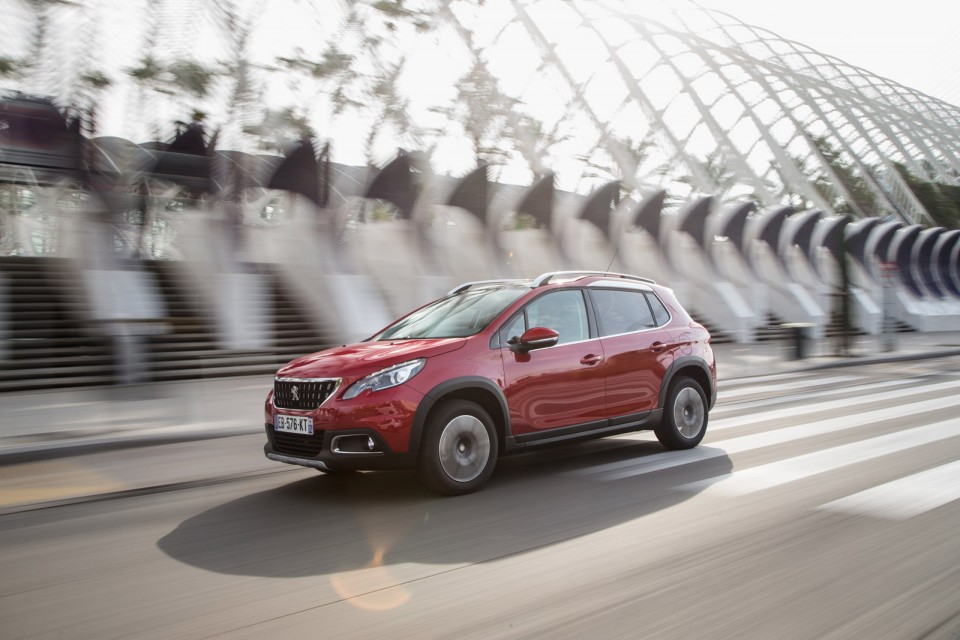 Photo Peugeot 2008 Allure restylée Rouge Ultimate - Essais 2016