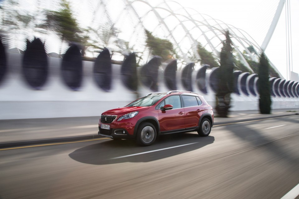 Photo Peugeot 2008 Allure restylée Rouge Ultimate - Essais 2016