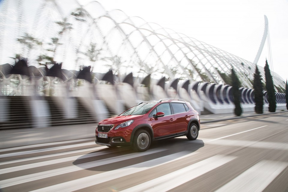 Photo Peugeot 2008 Allure restylée Rouge Ultimate - Essais 2016