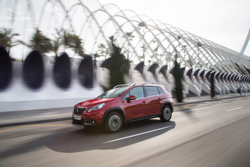 Photo Peugeot 2008 Allure restylée Rouge Ultimate - Essais 2016