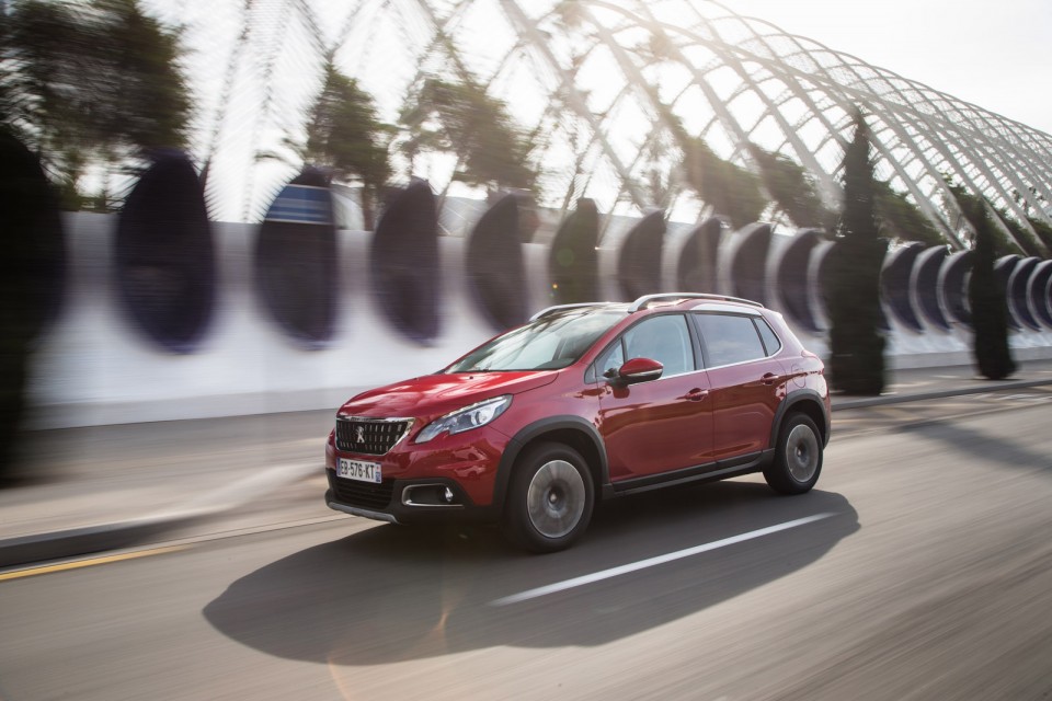 Photo Peugeot 2008 Allure restylée Rouge Ultimate - Essais 2016