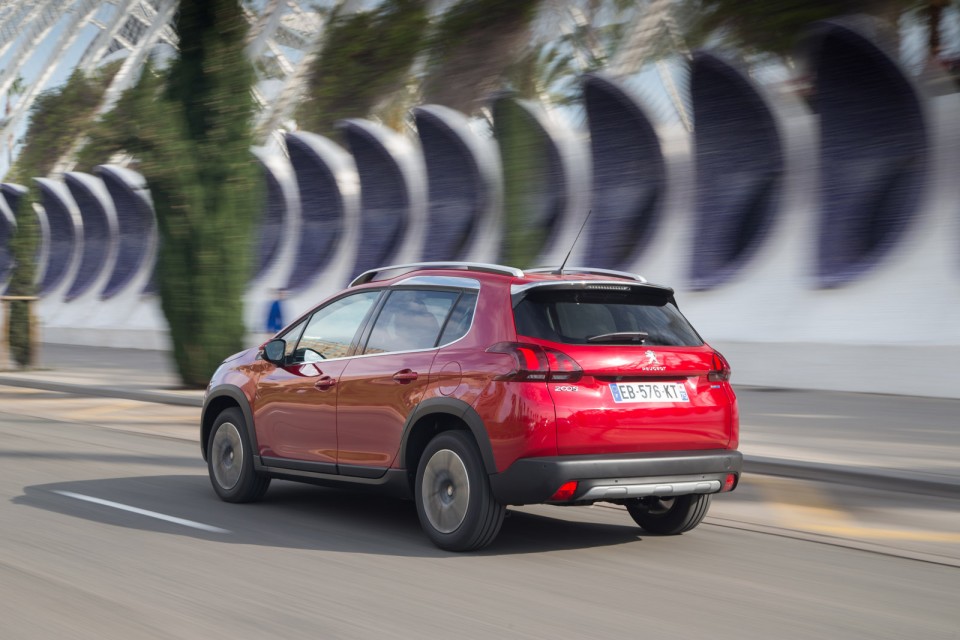 Photo Peugeot 2008 Allure restylée Rouge Ultimate - Essais 2016
