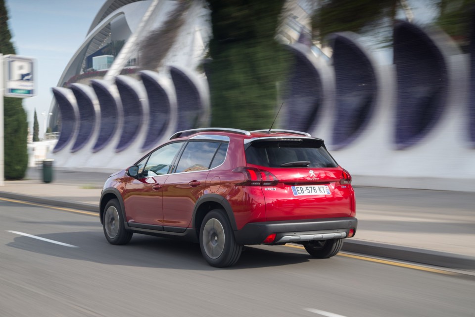 Photo Peugeot 2008 Allure restylée Rouge Ultimate - Essais 2016