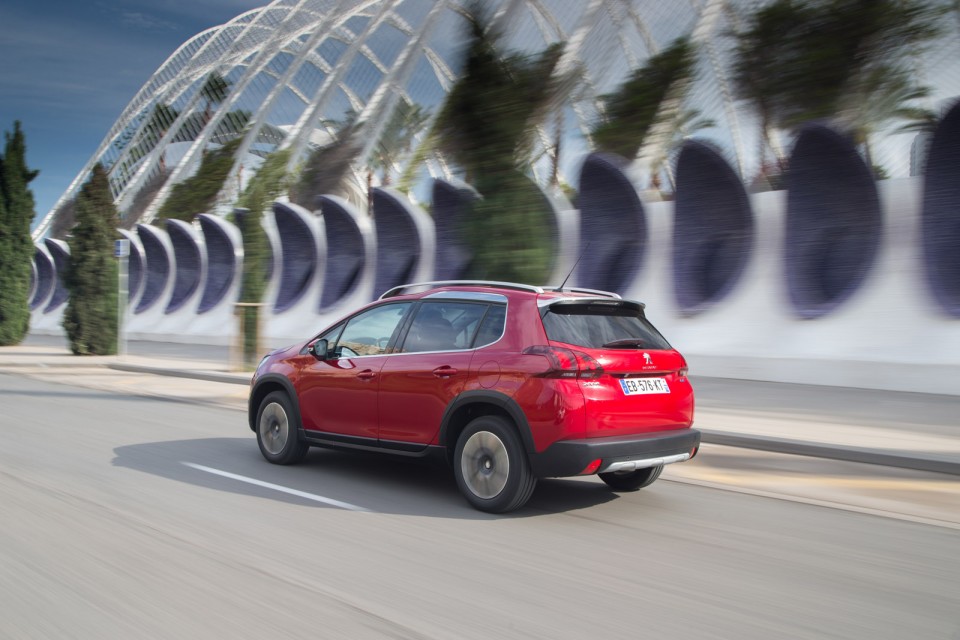 Photo Peugeot 2008 Allure restylée Rouge Ultimate - Essais 2016