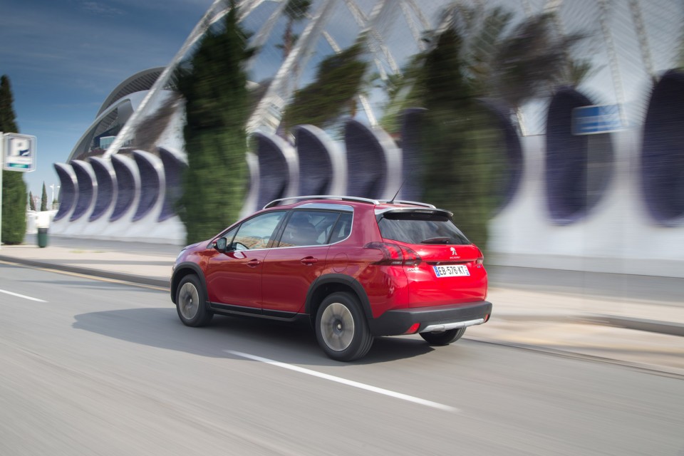 Photo Peugeot 2008 Allure restylée Rouge Ultimate - Essais 2016