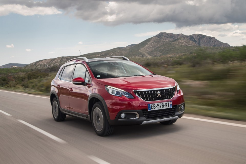 Photo Peugeot 2008 Allure restylée Rouge Ultimate - Essais 2016