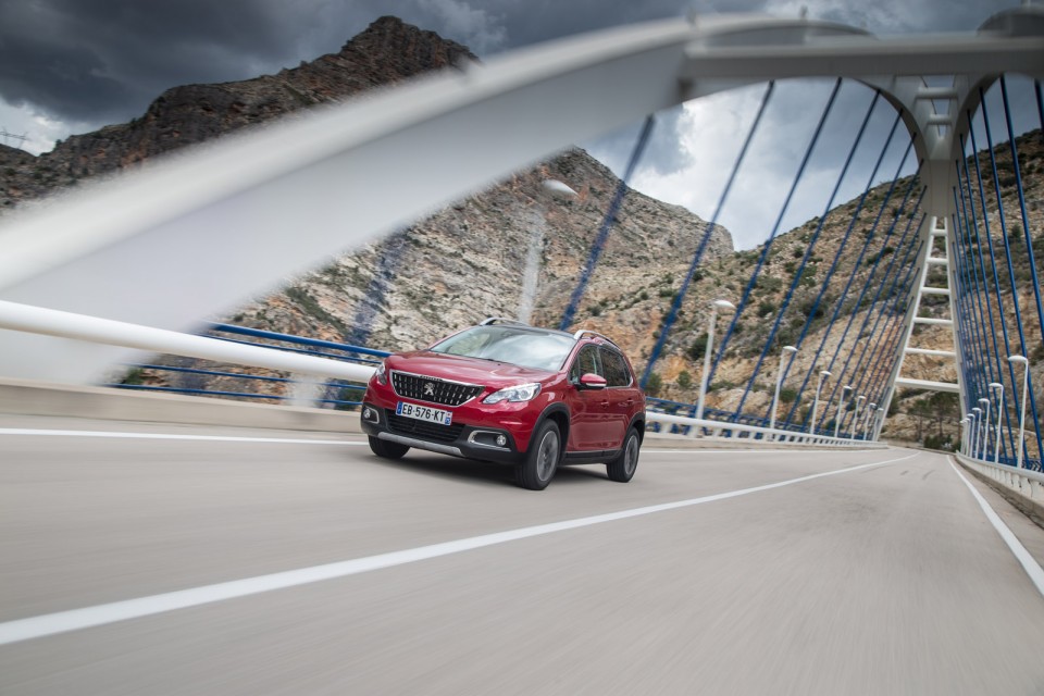 Photo Peugeot 2008 Allure restylée Rouge Ultimate - Essais 2016