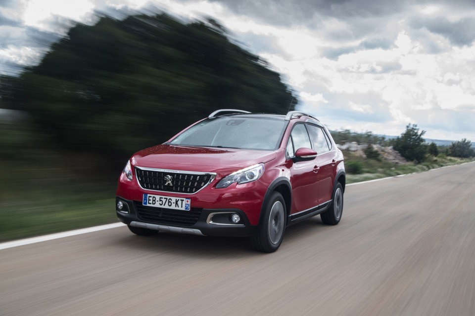 Photo Peugeot 2008 Allure restylée Rouge Ultimate - Essais 2016