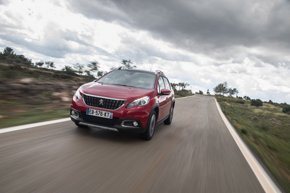 Photo Peugeot 2008 Allure restylée Rouge Ultimate - Essais 2016