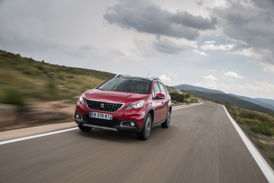 Photo Peugeot 2008 Allure restylée Rouge Ultimate - Essais 2016