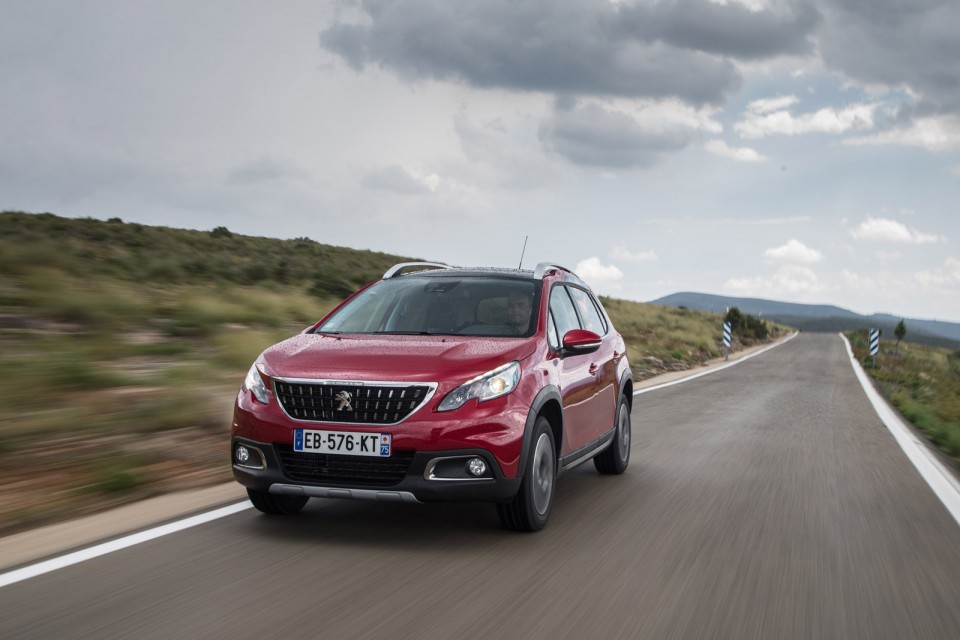 Photo Peugeot 2008 Allure restylée Rouge Ultimate - Essais 2016