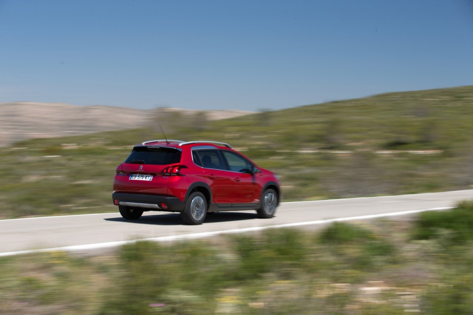Photo Peugeot 2008 Allure restylée Rouge Ultimate - Essais 2016