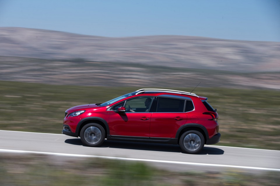 Photo Peugeot 2008 Allure restylée Rouge Ultimate - Essais 2016