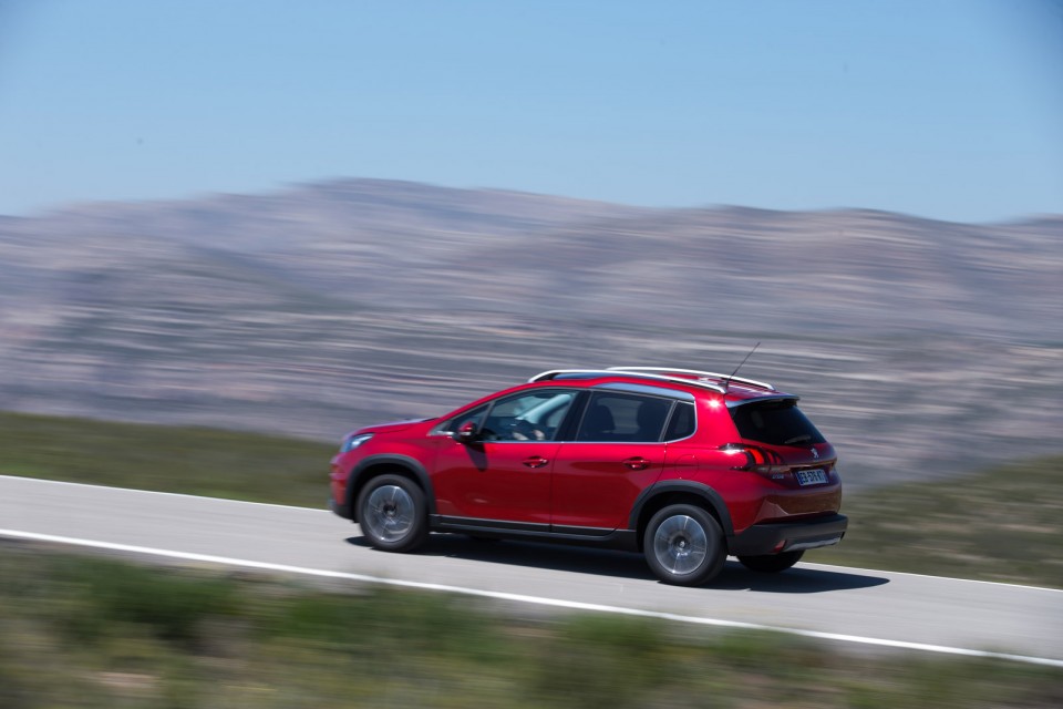 Photo Peugeot 2008 Allure restylée Rouge Ultimate - Essais 2016