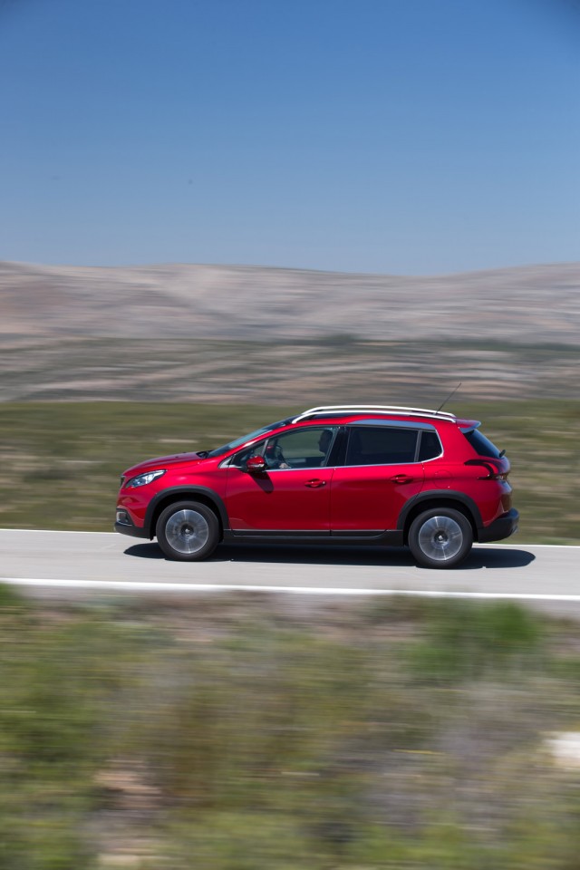 Photo Peugeot 2008 Allure restylée Rouge Ultimate - Essais 2016