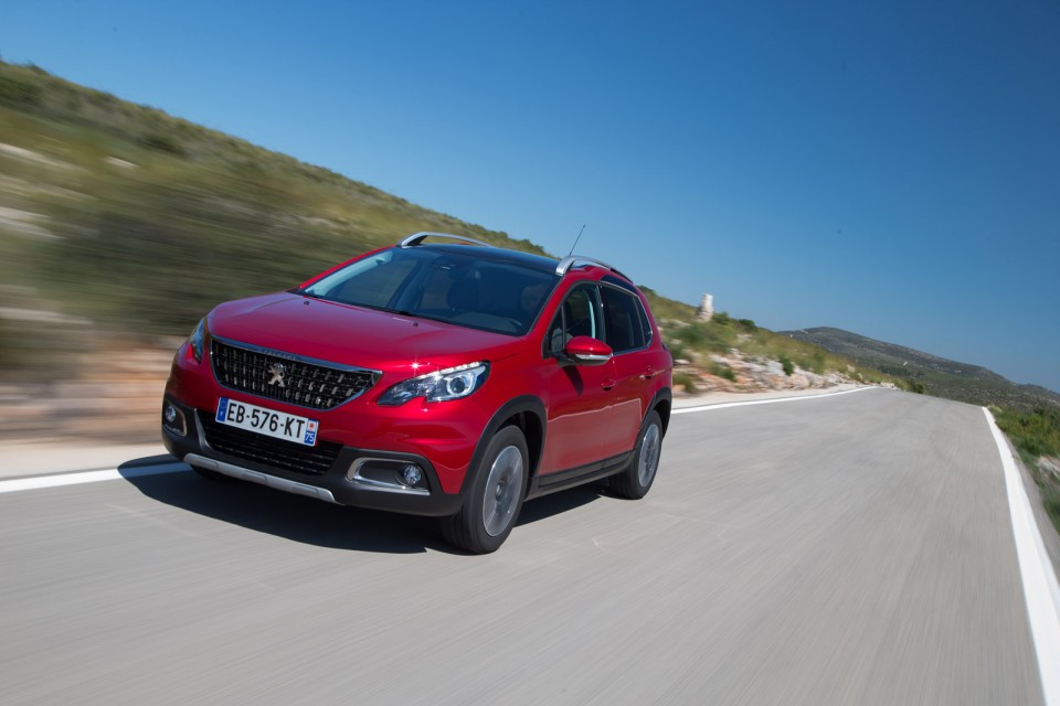 Photo Peugeot 2008 Allure restylée Rouge Ultimate - Essais 2016