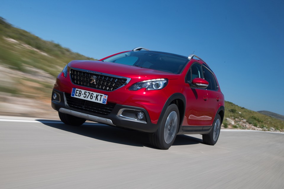 Photo Peugeot 2008 Allure restylée Rouge Ultimate - Essais 2016