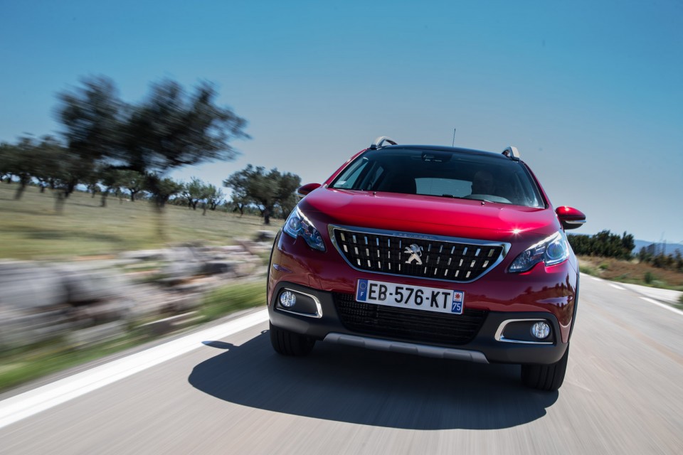 Photo Peugeot 2008 Allure restylée Rouge Ultimate - Essais 2016