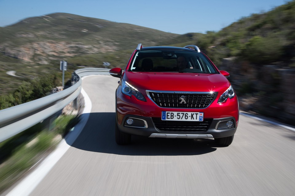 Photo Peugeot 2008 Allure restylée Rouge Ultimate - Essais 2016