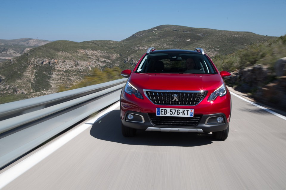 Photo Peugeot 2008 Allure restylée Rouge Ultimate - Essais 2016