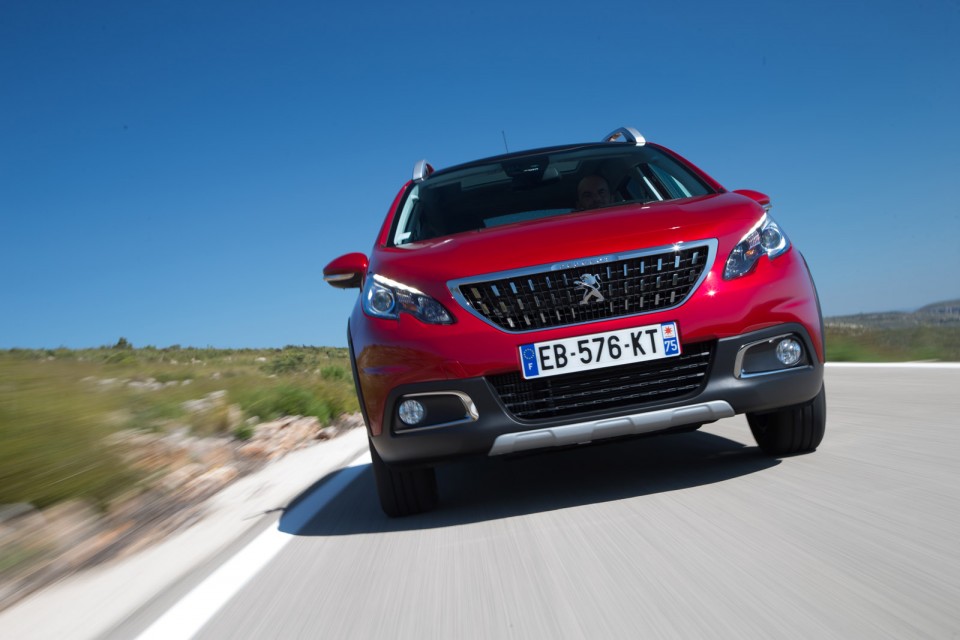 Photo Peugeot 2008 Allure restylée Rouge Ultimate - Essais 2016