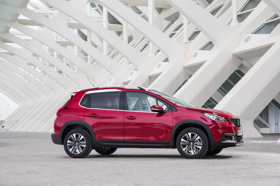 Photo Peugeot 2008 Allure restylée Rouge Ultimate - Essais 2016