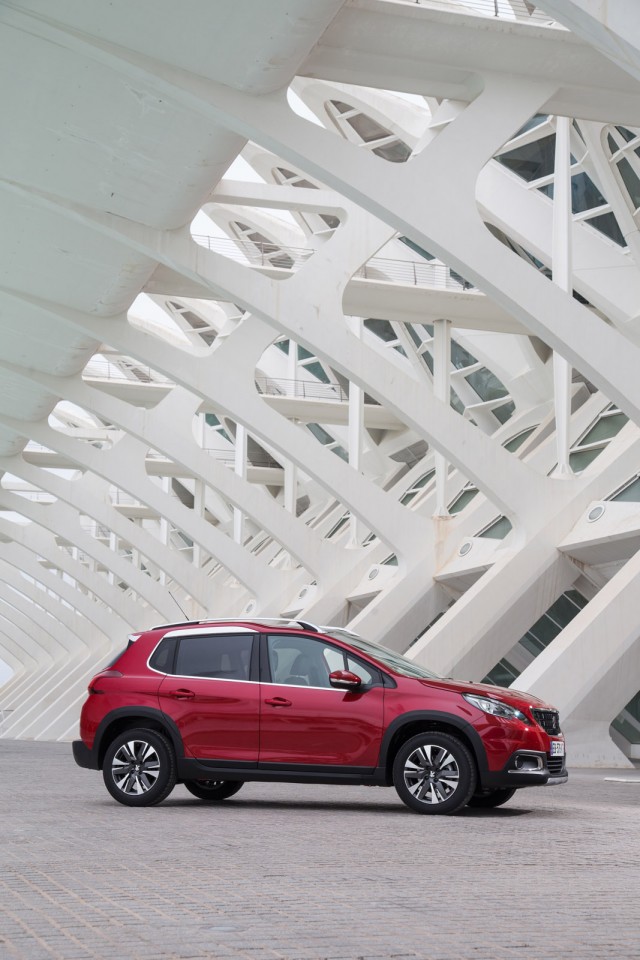 Photo Peugeot 2008 Allure restylée Rouge Ultimate - Essais 2016