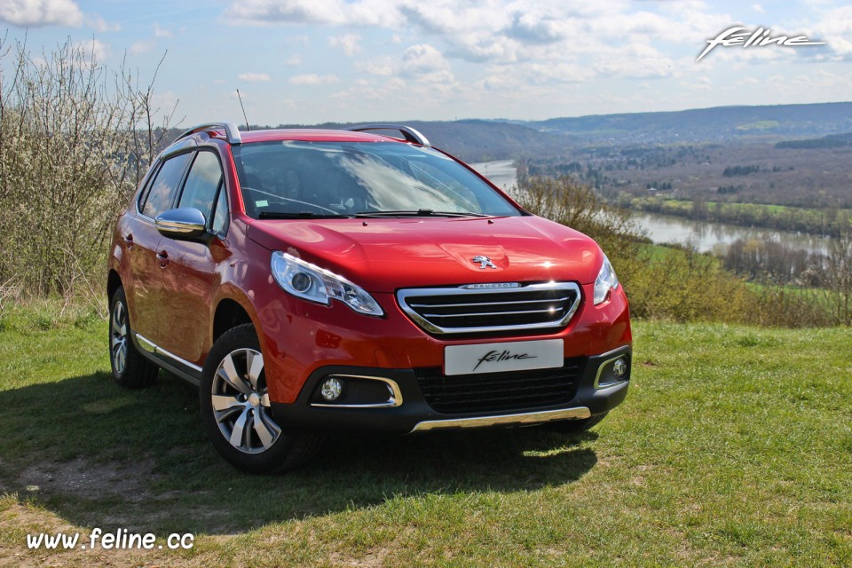 Photo essai Peugeot 2008 Allure - 1.2 PureTech 110 BVM5 - Orange