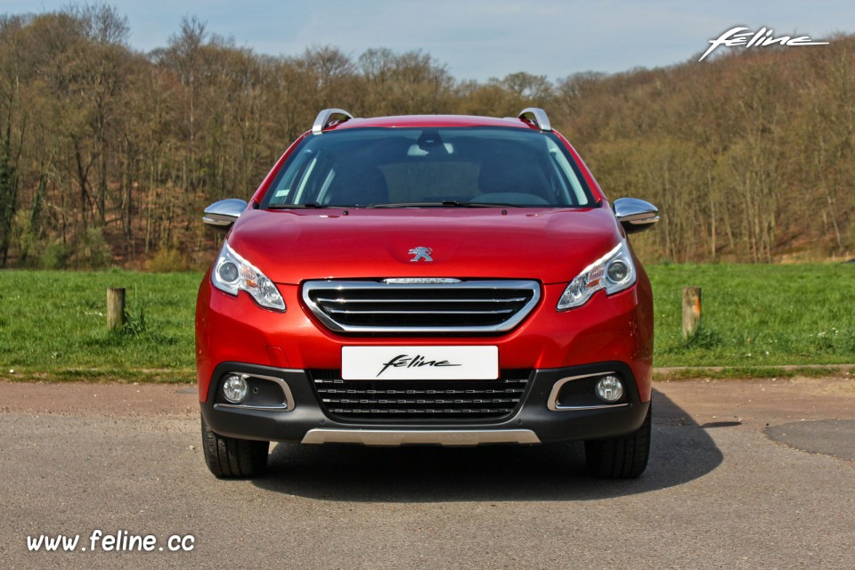 Photo face avant Peugeot 2008 Allure - 1.2 PureTech 110 BVM5 - O