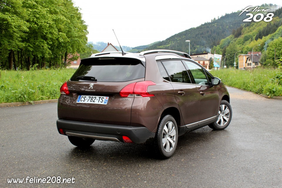 Arrière Peugeot 2008 Allure Brun Makaha - Essais Peugeot 2008 - Mai 2013 - 1-005