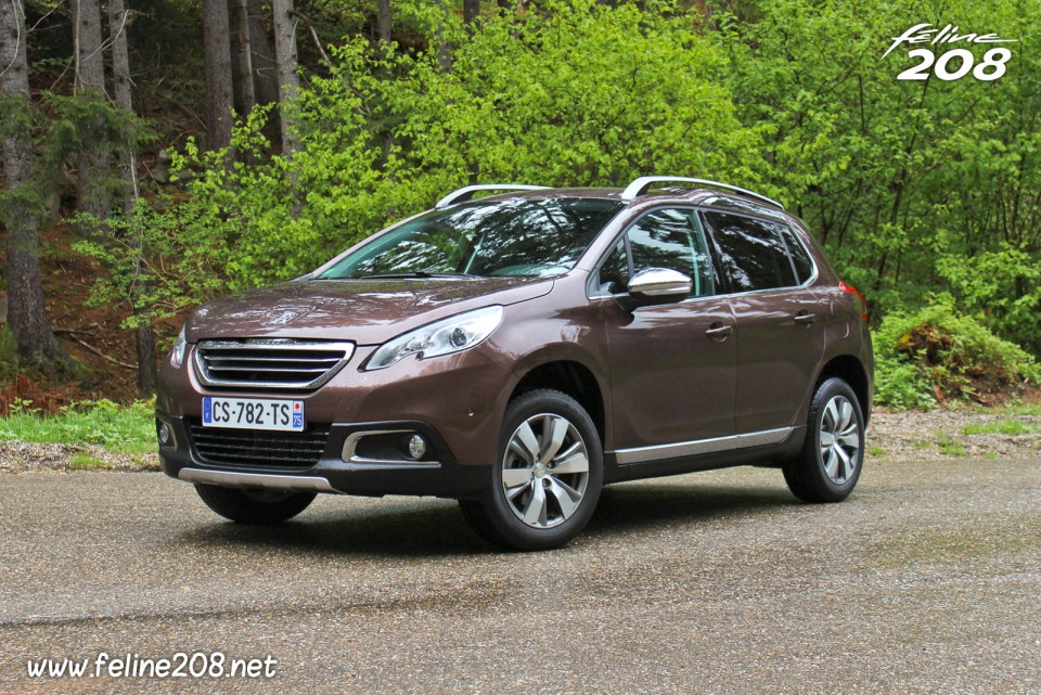 3/4 avant Peugeot 2008 Allure Brun Makaha - Essais Peugeot 2008 - Mai 2013 - 1-031