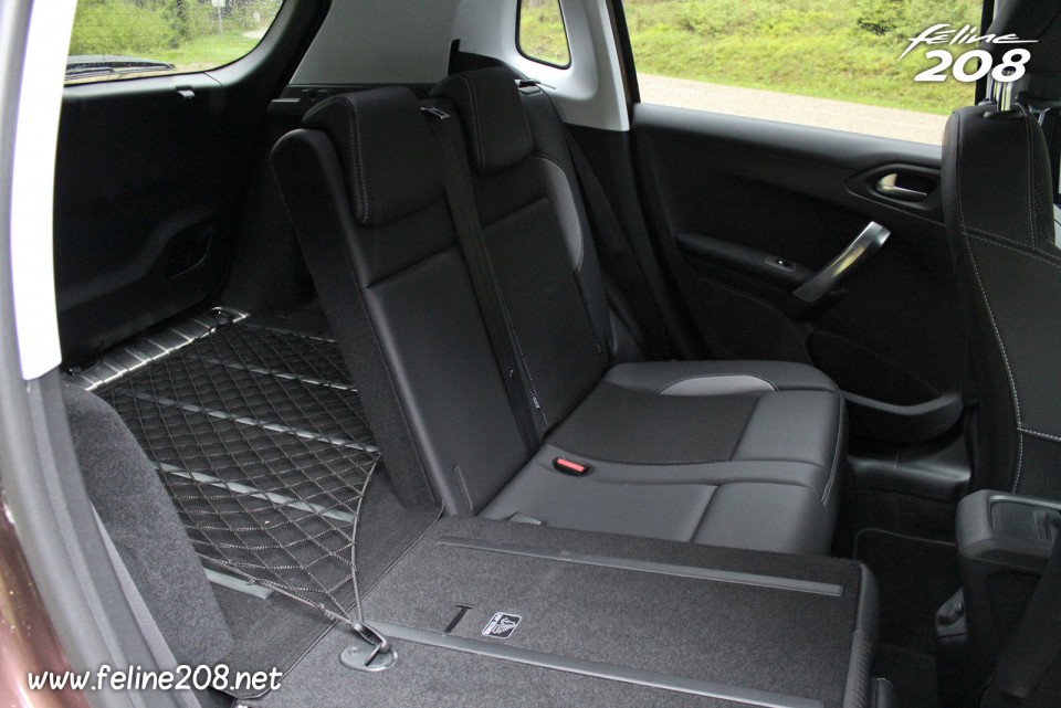 Banquette arrière 2/3 Peugeot 2008 Allure - Essais Peugeot 2008 - Mai 2013 - 1-061