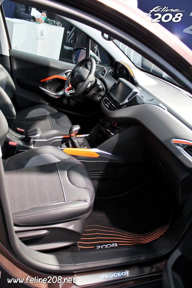 Intérieur Pack Downtown Orange Peugeot 2008 Allure - Essais Peugeot 2008 - Mai 2013 - 1-072