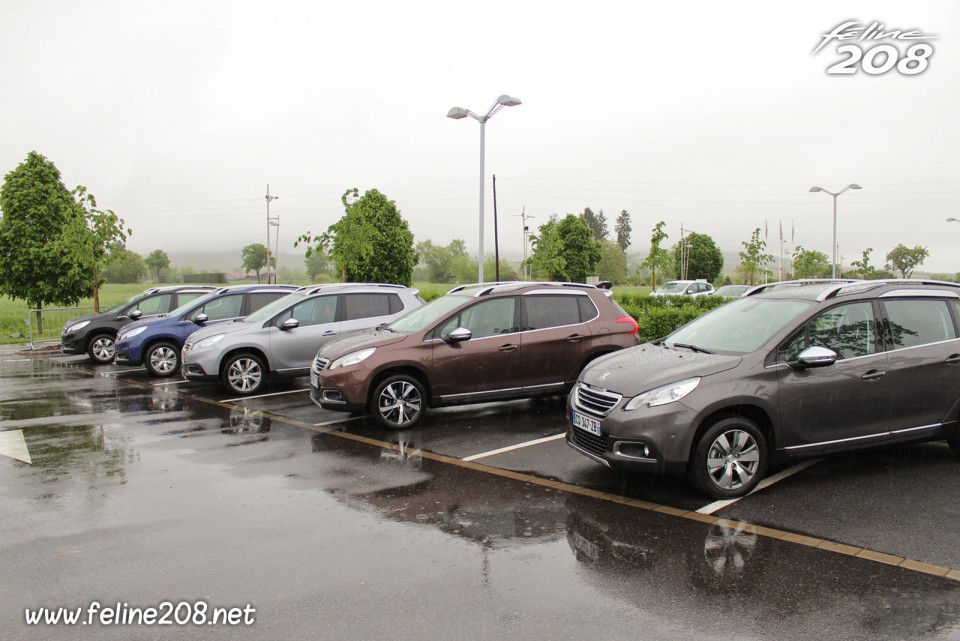 Parking Essais internationaux Peugeot 2008 - Mai 2013 - 1-084