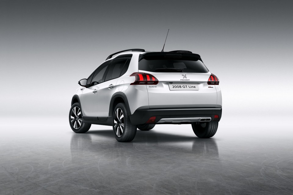 Photo 3/4 arrière Peugeot 2008 GT Line restylée (2016)