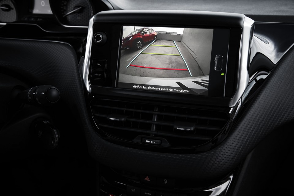 Photo caméra de recul Peugeot 2008 restylée (2016)