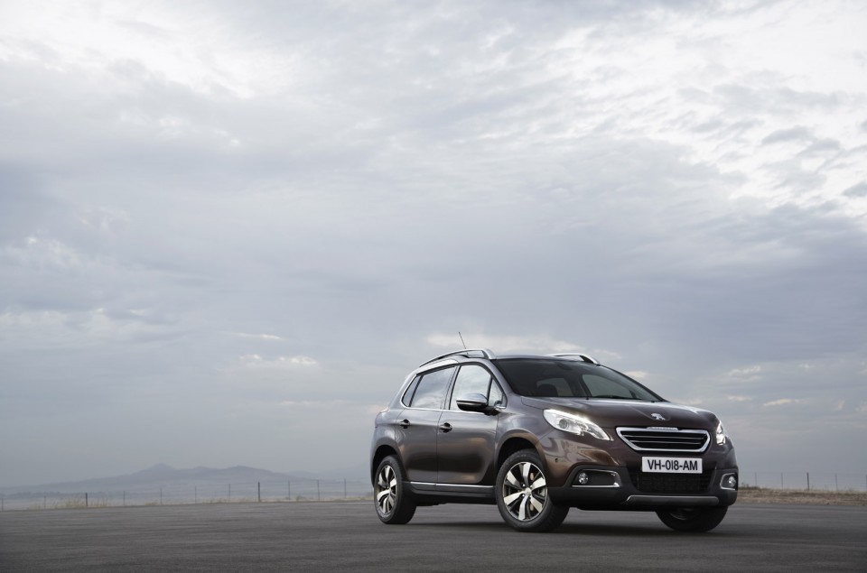 Peugeot 2008 Allure Brun Makaha - Photo officielle - 2-029