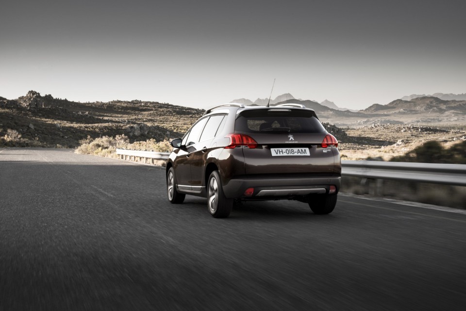 Peugeot 2008 Allure Brun Makaha - Photo officielle - 2-094