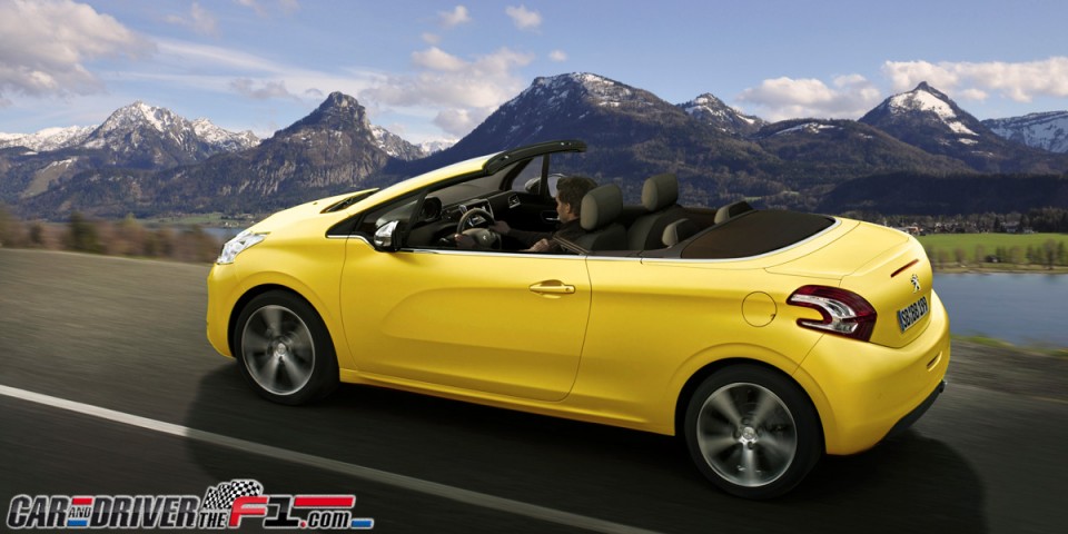 Peugeot 208 CC Jaune 07