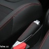 Photo frein à main surpiqures rouges Peugeot 208 GT Line 1.2 Pu