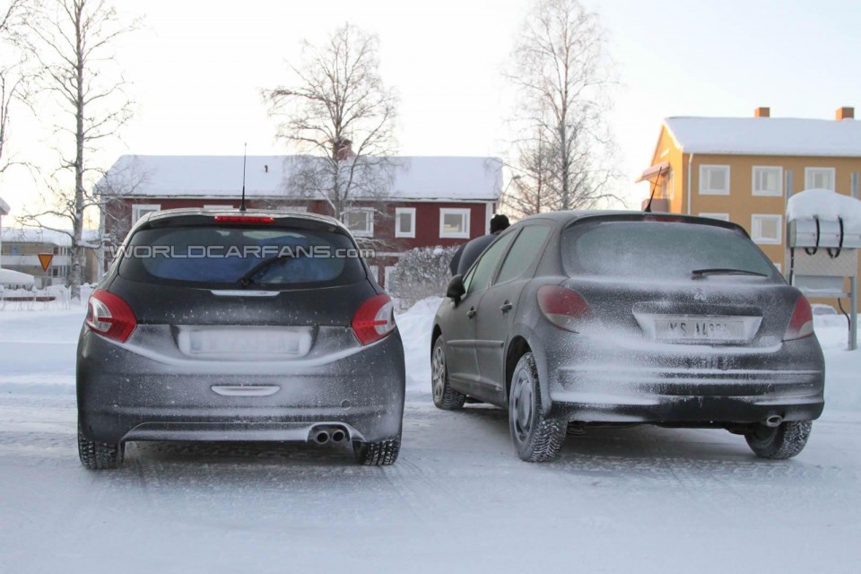 Peugeot 208 GT Spyshot Mulet 003