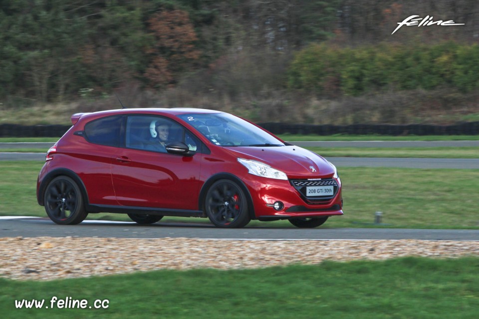 Photo essai Peugeot 208 GTi 30th - Circuit de Dreux