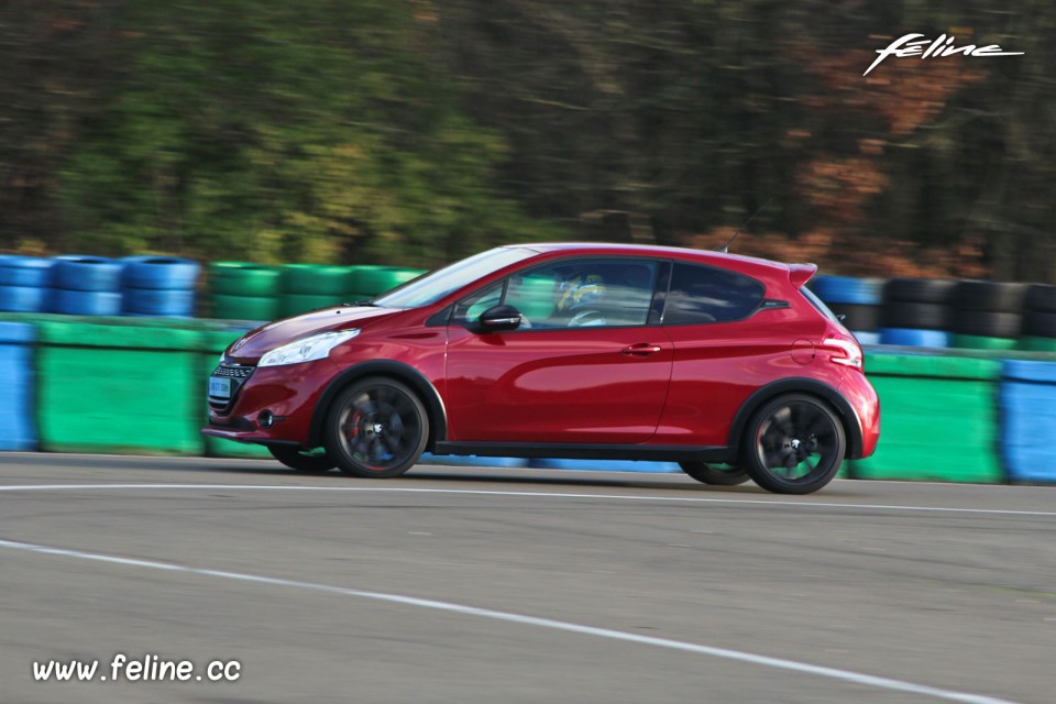 Photo essai Peugeot 208 GTi 30th - Circuit de Dreux