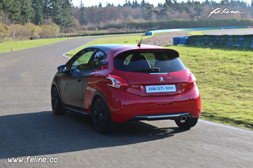 Photo essai Peugeot 208 GTi 30th - Circuit de Dreux