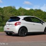 Photo 3/4 arrière Peugeot 208 GTi 30th Blanc Perle Nacré 1.6 T