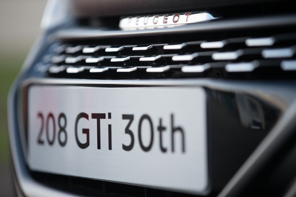Photo officielle Peugeot 208 GTi 30th