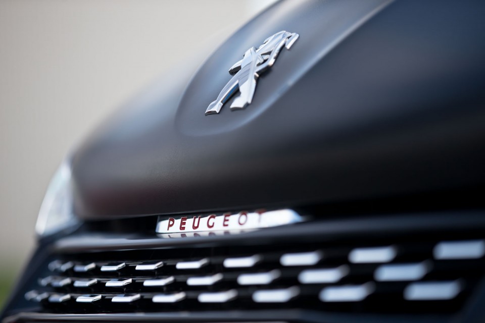 Photo officielle Peugeot 208 GTi 30th