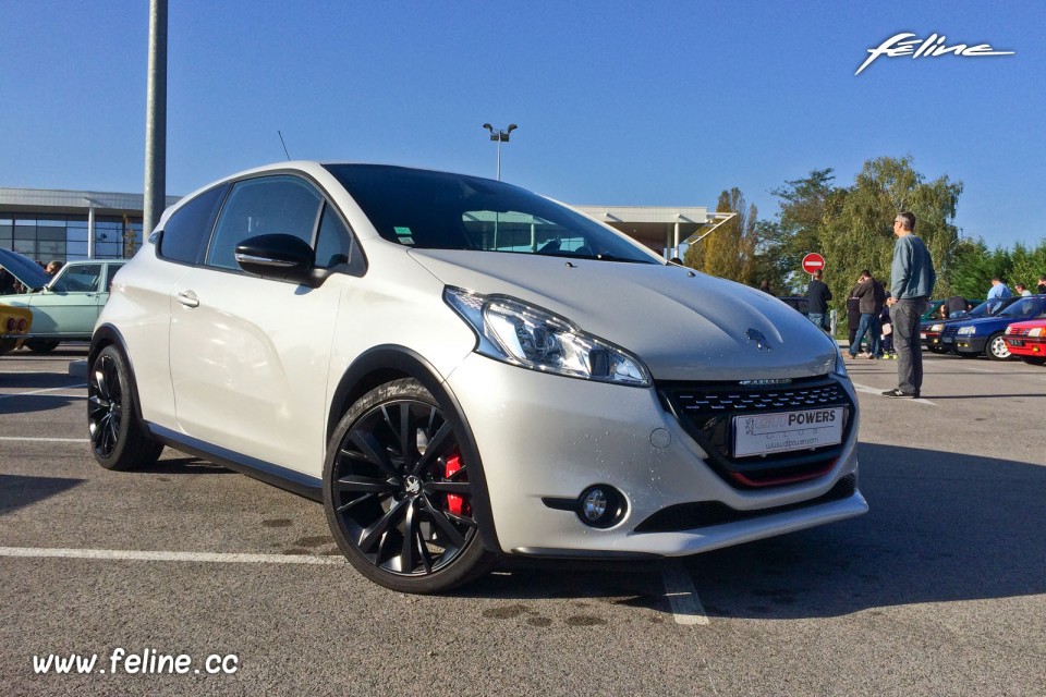 Photo Peugeot 208 GTi 30th Blanc Perle Nacré 1.6 THP 208 ch