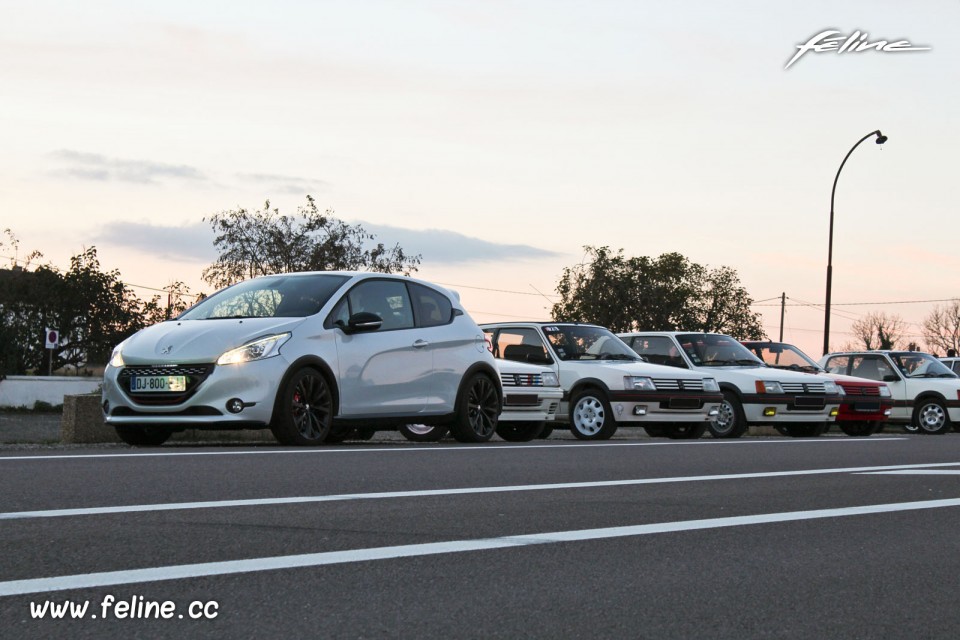 Photo Peugeot 208 GTi 30th Blanc Perle Nacré 1.6 THP 208 ch