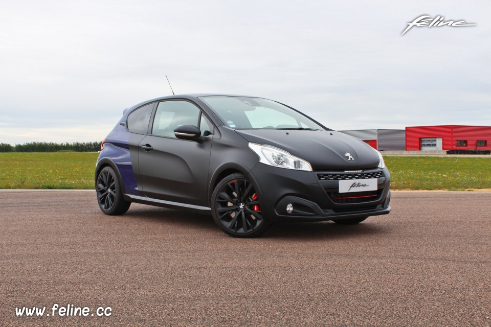 Photo 3/4 avant Peugeot 208 GTi by Peugeot Sport 2017